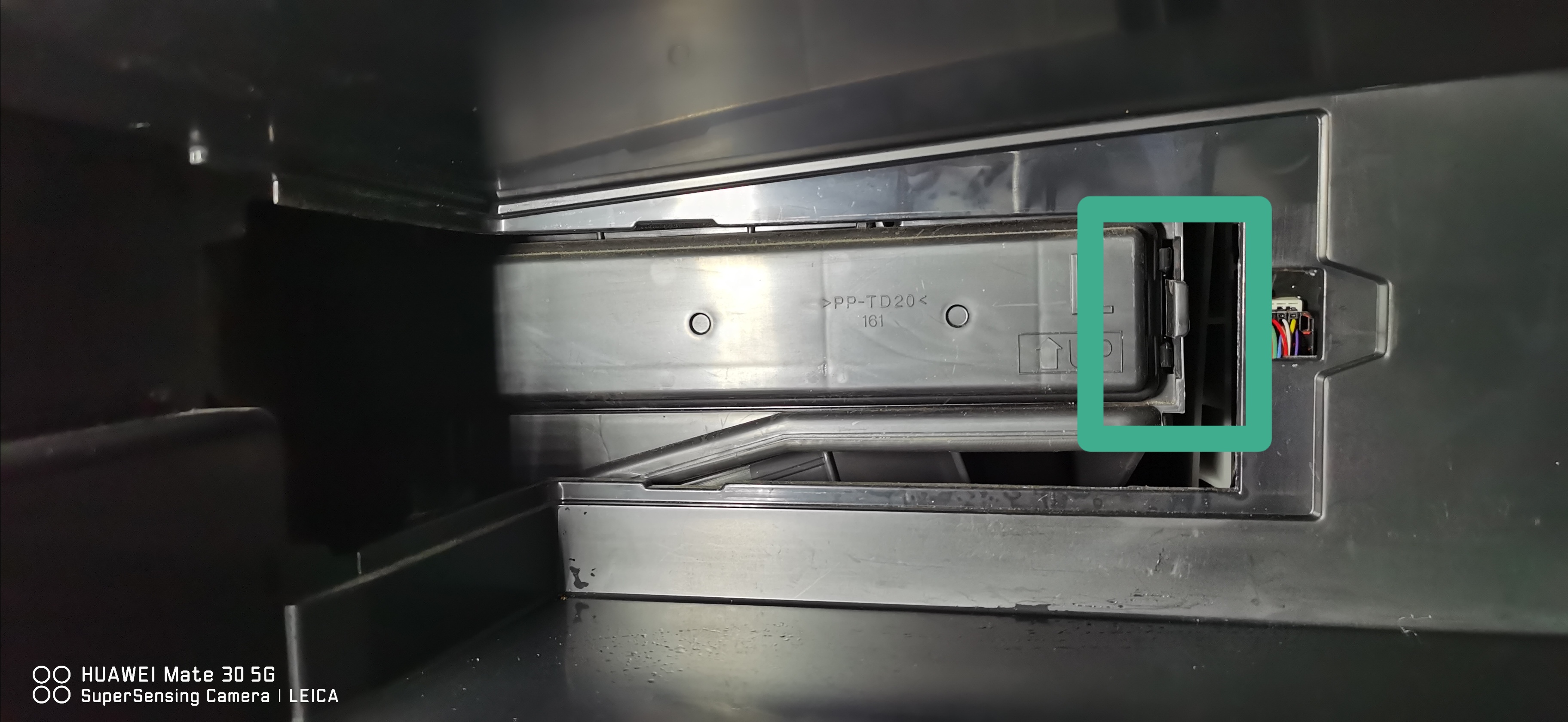 丰田rav4荣放汽油滤清器装在哪,丰田rav4荣放风尚版plus空调面板