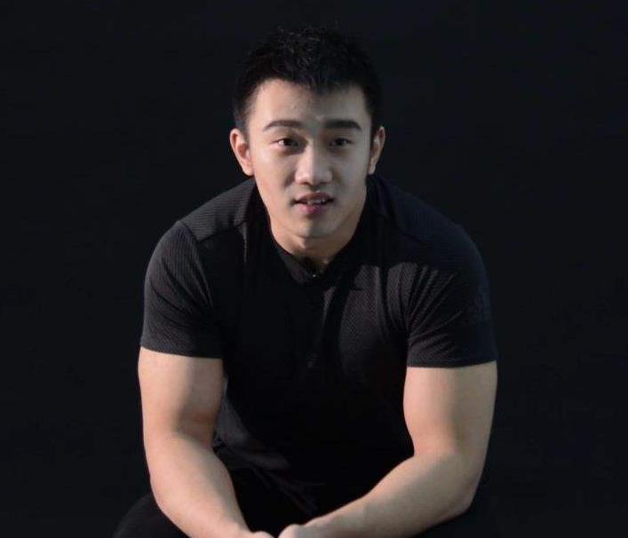 哪个平台lol陪玩便宜一点,100块一个小时的lol陪玩