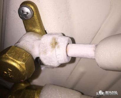 空调供液管结霜怎么回事,空调大管小管都结霜怎么回事