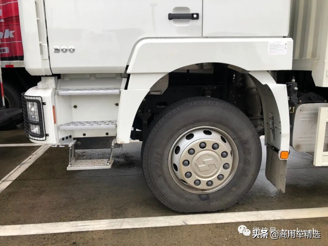 300马力的三轴货车配多大速比,300马力自卸车四桥