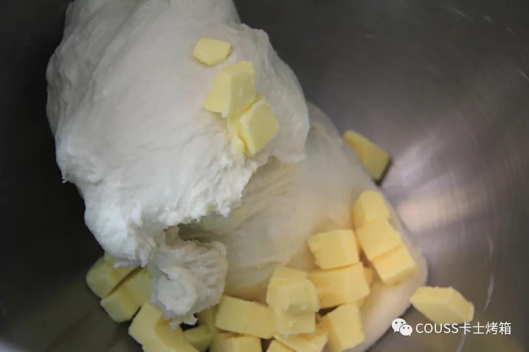 软糯香甜的吐司面包,绵软的云朵面包