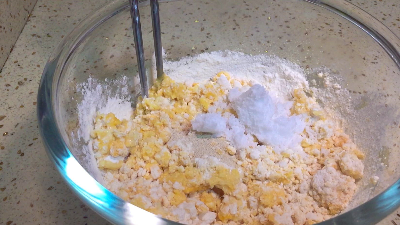 发糕怎么做比较松软有弹性,为什么做出来的发糕一点都不好吃