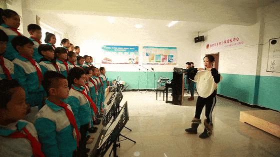 琼瑶御用童星金铭,金铭小时候被琼瑶选中