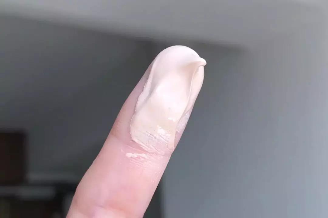 新手化妆粉底液平价推荐,新手如何选适合自己的粉底液