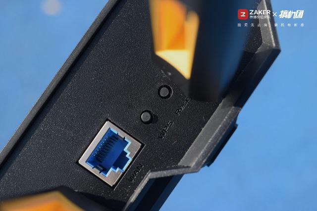 鍗庣鍙戝竷鏂板搧wifi6璺敱tuf-ax3000,鍗庣ax3000wi-fi6鏃犵嚎璺敱璇勬祴