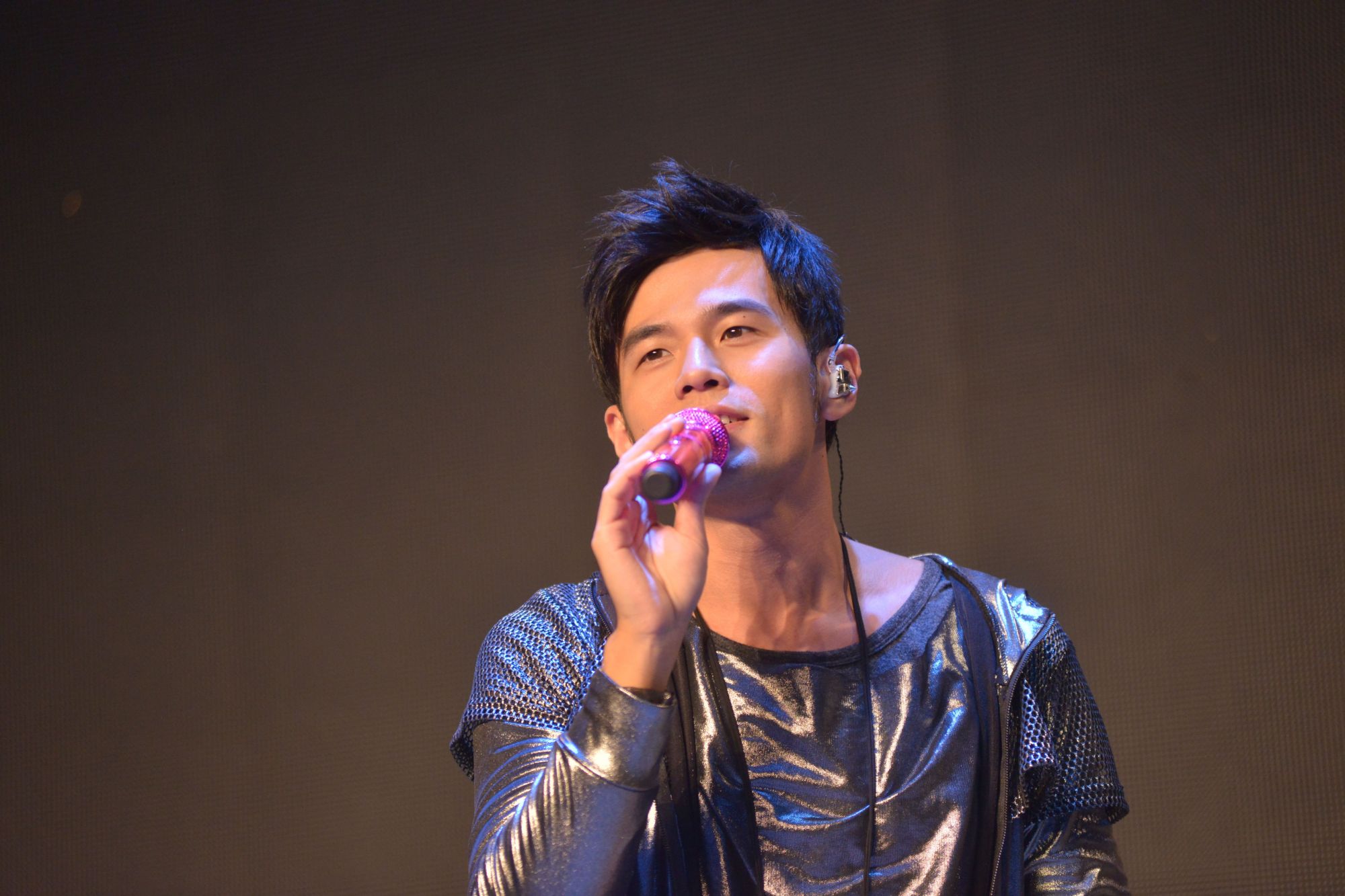 周杰伦一首歌为什么这么火,周杰伦凭几首歌压韩流20年