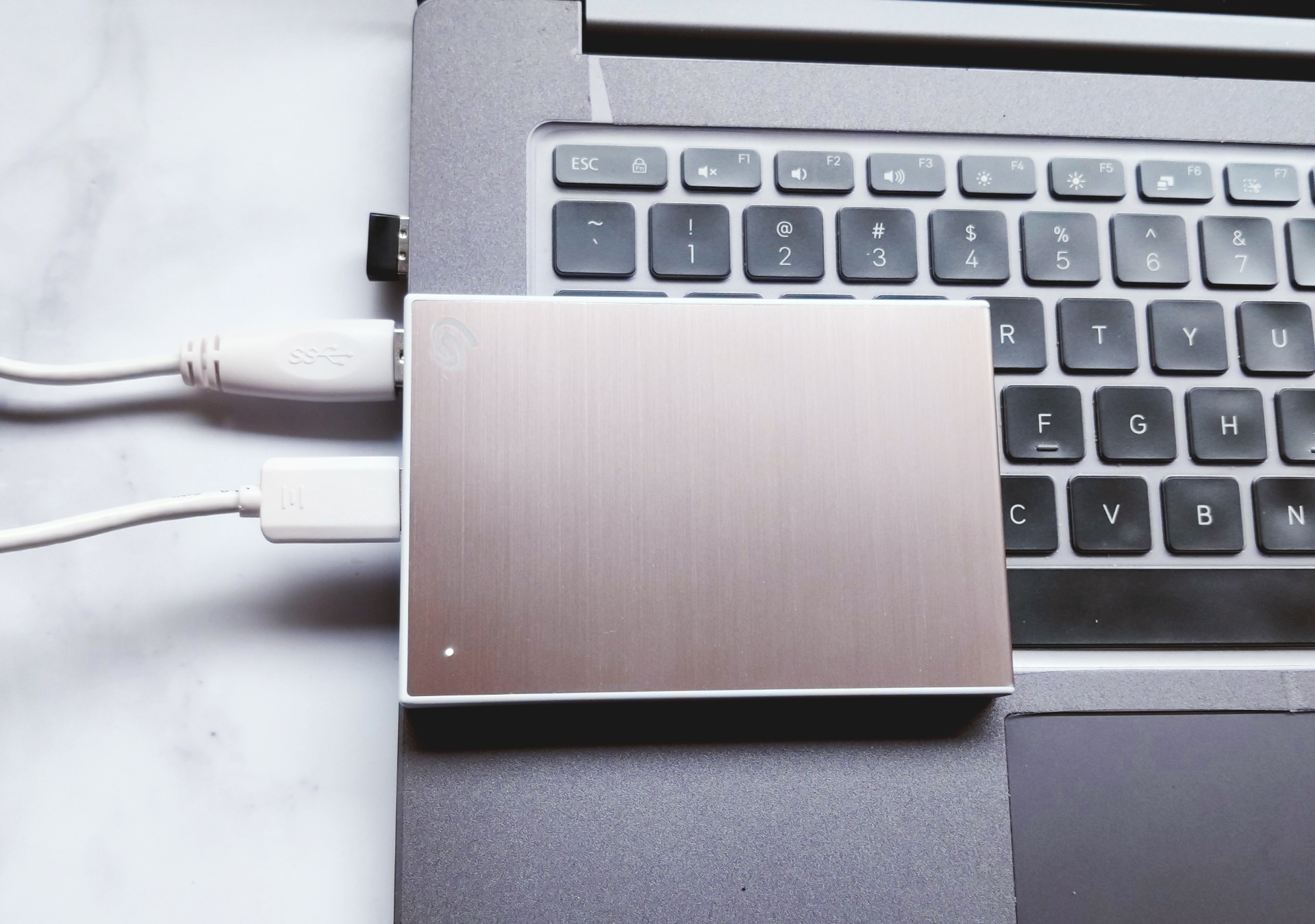 希捷1000g移动硬盘评测,希捷加密硬盘铭系列