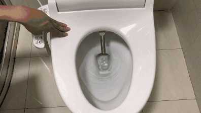 为什么蹲厕比马桶脏,外国人抱怨中国蹲厕