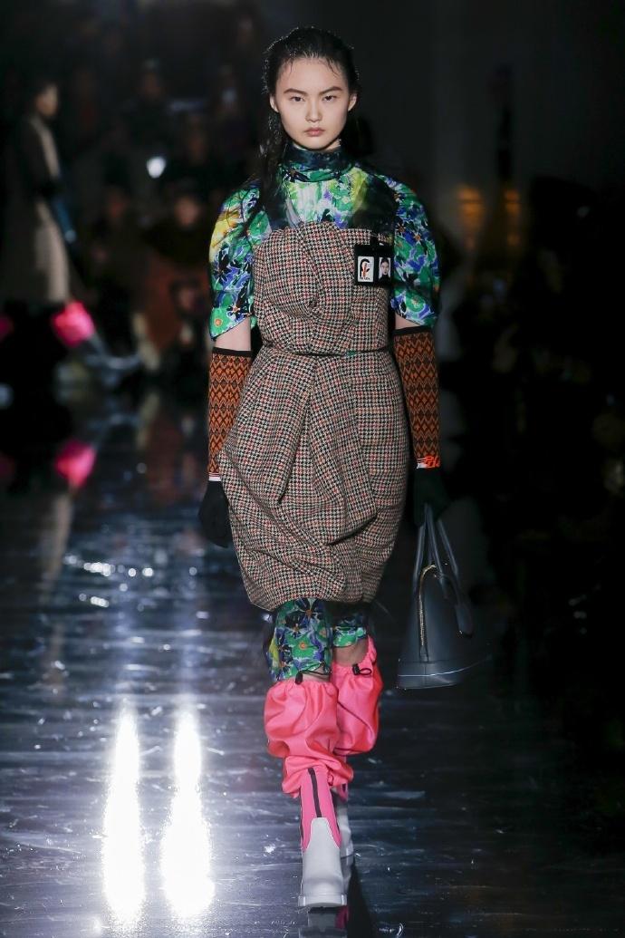 穿衣服是款式重要还是舒服重要,穿衣服如何去选择版型