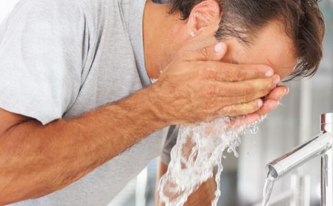 保湿补水男士洗面奶排行榜,平价男士去黑头洗面奶