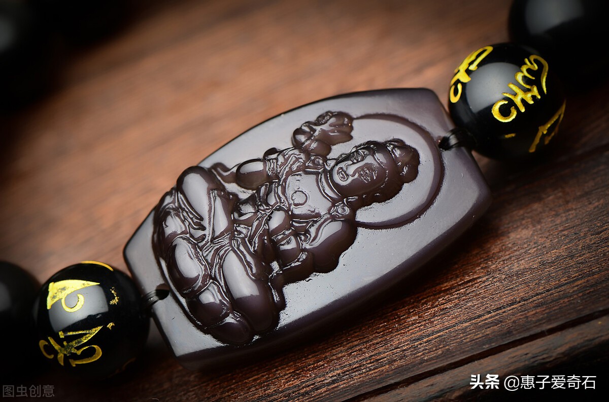 在地上捡的钻石如何分辨,捡到钻石原石怎么辨别真假