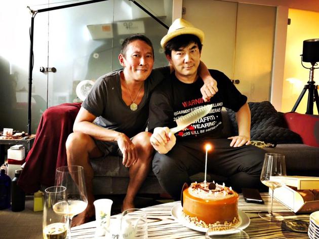 钮承泽被曝性侵后剃光头现身警局：我已被判处“死刑”