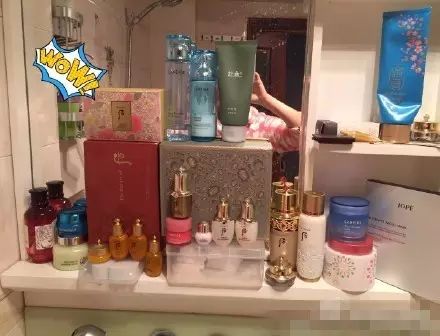 隐藏式梳妆台你见过吗,别人的梳妆台照片