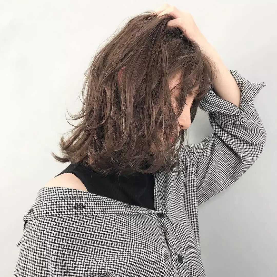 染发伤不伤头,染发伤发质吗