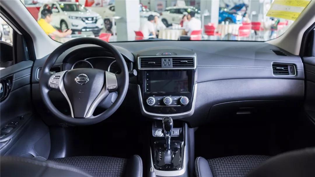东风日产骐达：价格高一点，但空间告诉你值得！「快车体验043」