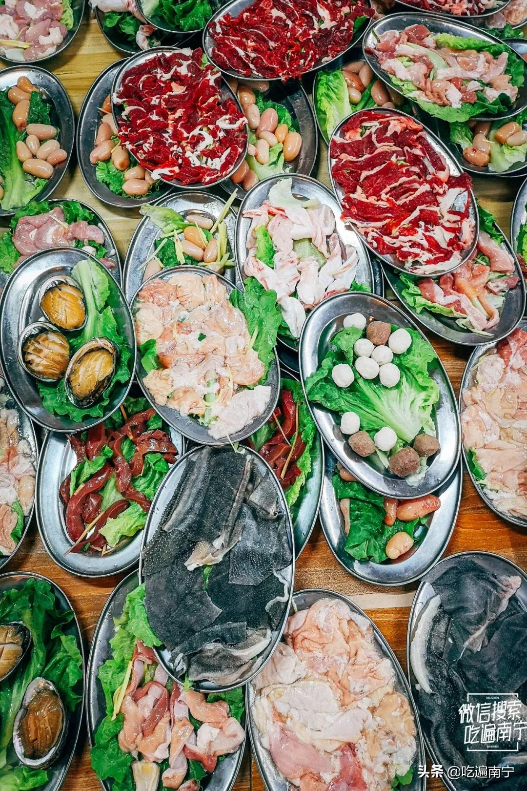 深夜大排档的富人区,富人区大排档餐厅