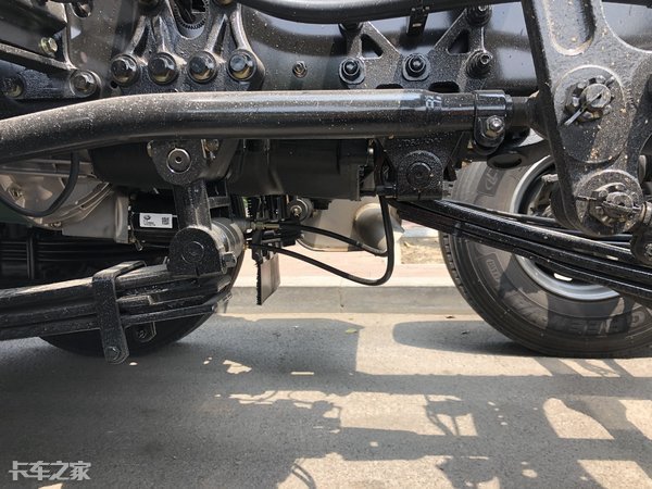 长途拉绿通什么车型最好,解放jh6最新款2.0智尊版载货车