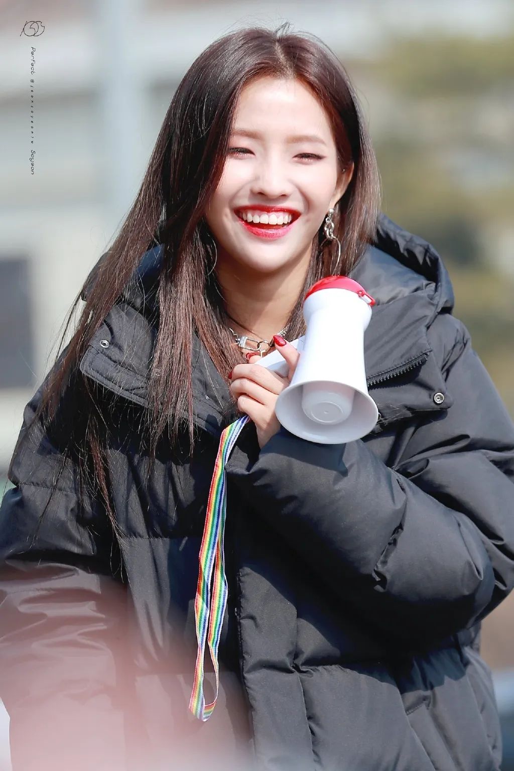 嘴凸的女生其实也很好看,凸嘴女生怎么微笑好看