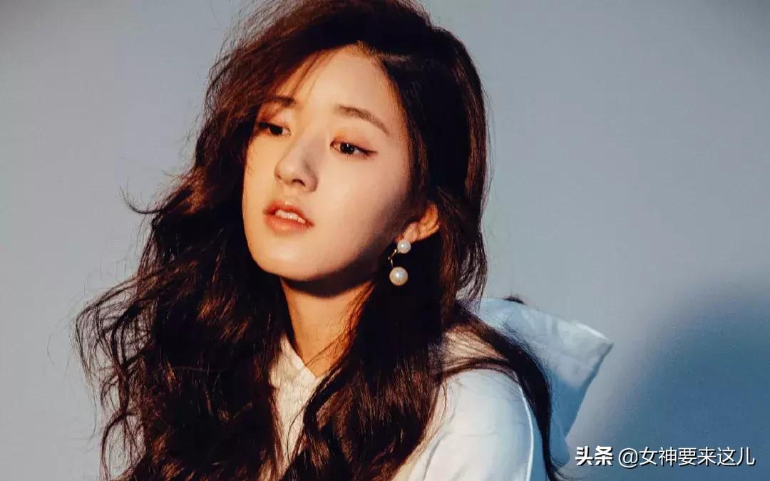 娱乐圈爆料:李易峰换新公司?萧亚轩消失?赵露思近况,袁弘资源