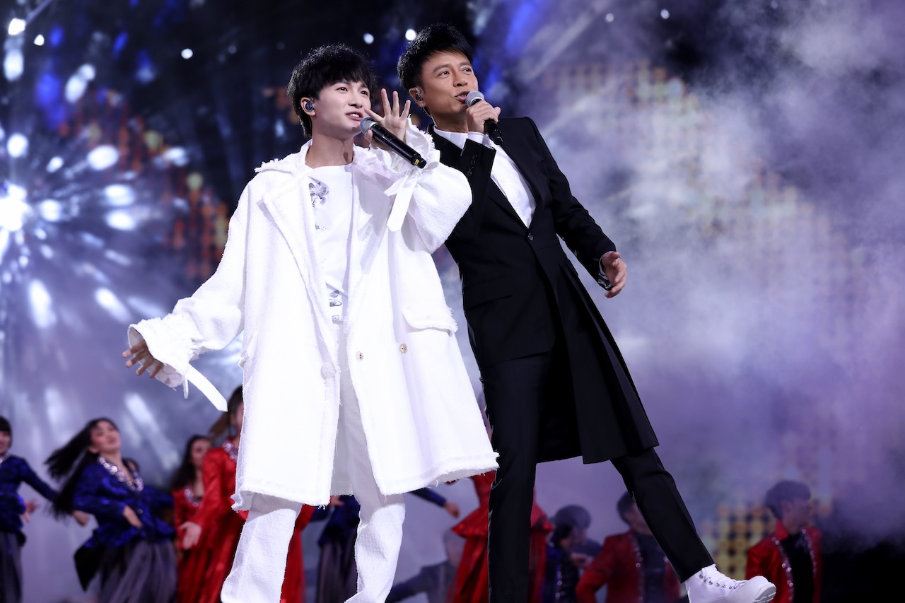 如果你也深深爱过,勤深深首次合作