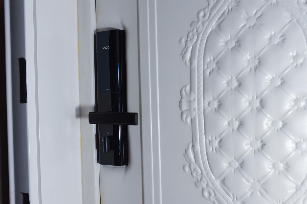 voc指纹锁怎么用密码开门,华为voc智能门锁指纹