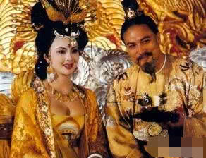 杨贵妃为什么能让唐玄宗沉迷,唐明皇如何专宠杨贵妃