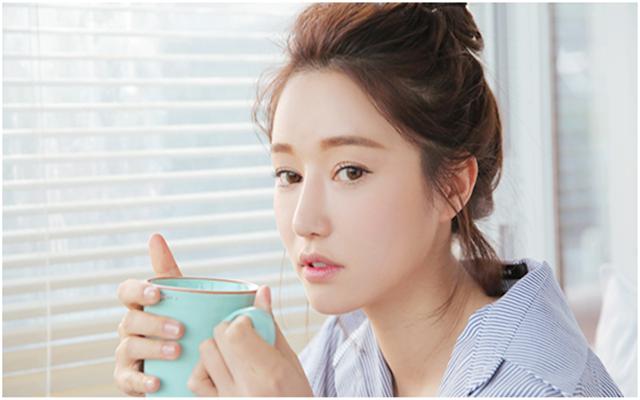 气垫上妆手法隐形毛孔,毛孔比较粗大怎么上妆修复