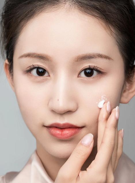 油皮用大牌护肤品测评,油皮用了油腻的护肤品会怎么样