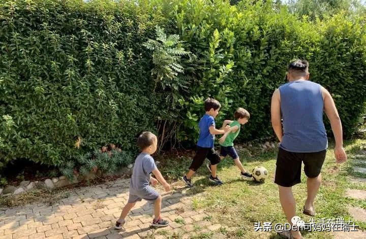 陪玩婴儿的三个技巧,新生儿1-2个月怎么陪玩