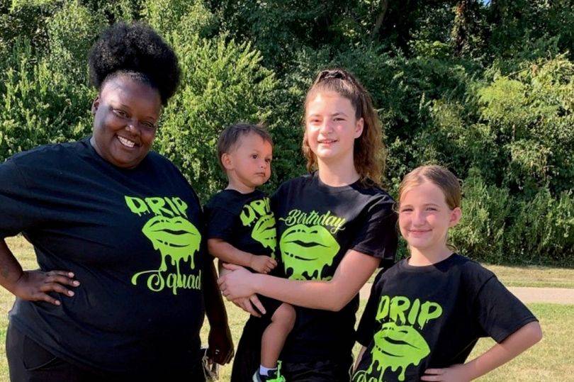 美国单身无业母亲年福利收入超15万人民币,“甜毒”正在摧毁底层黑人