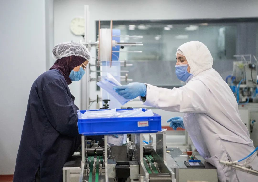 口罩荒？别慌！中国兄弟来了