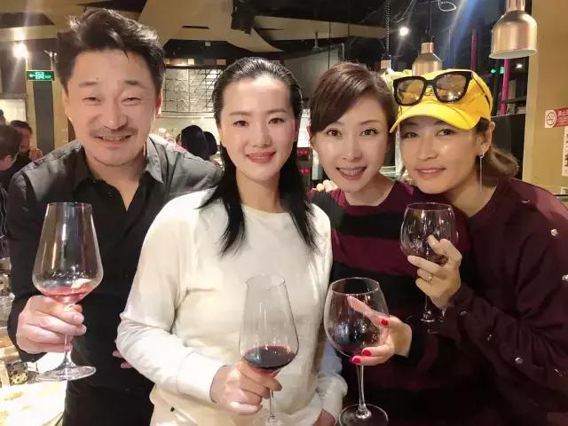 咏梅小欢喜剧照,小欢喜刘静演技咏梅落泪