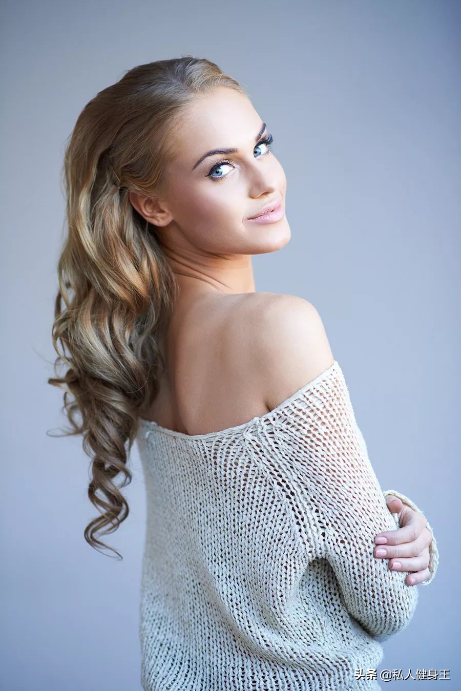 瘦后背肩膀最快的方法没有弹力绳,背部厚实怎么减肥最快