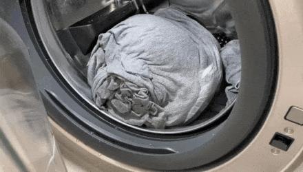 大的床单怎么放进洗衣机洗得干净,放洗衣机里面洗床单首先要干什么