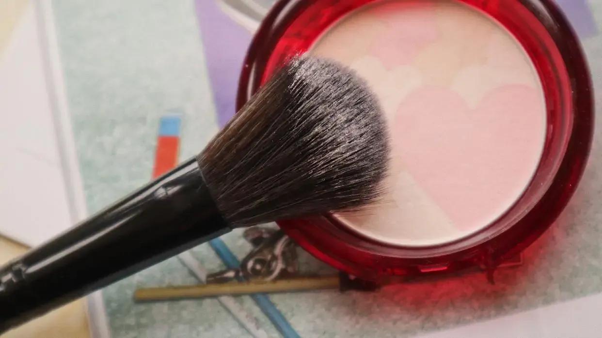 nars透蜜粉和玫珂菲散粉测评,nars定妆粉和散粉哪个好用