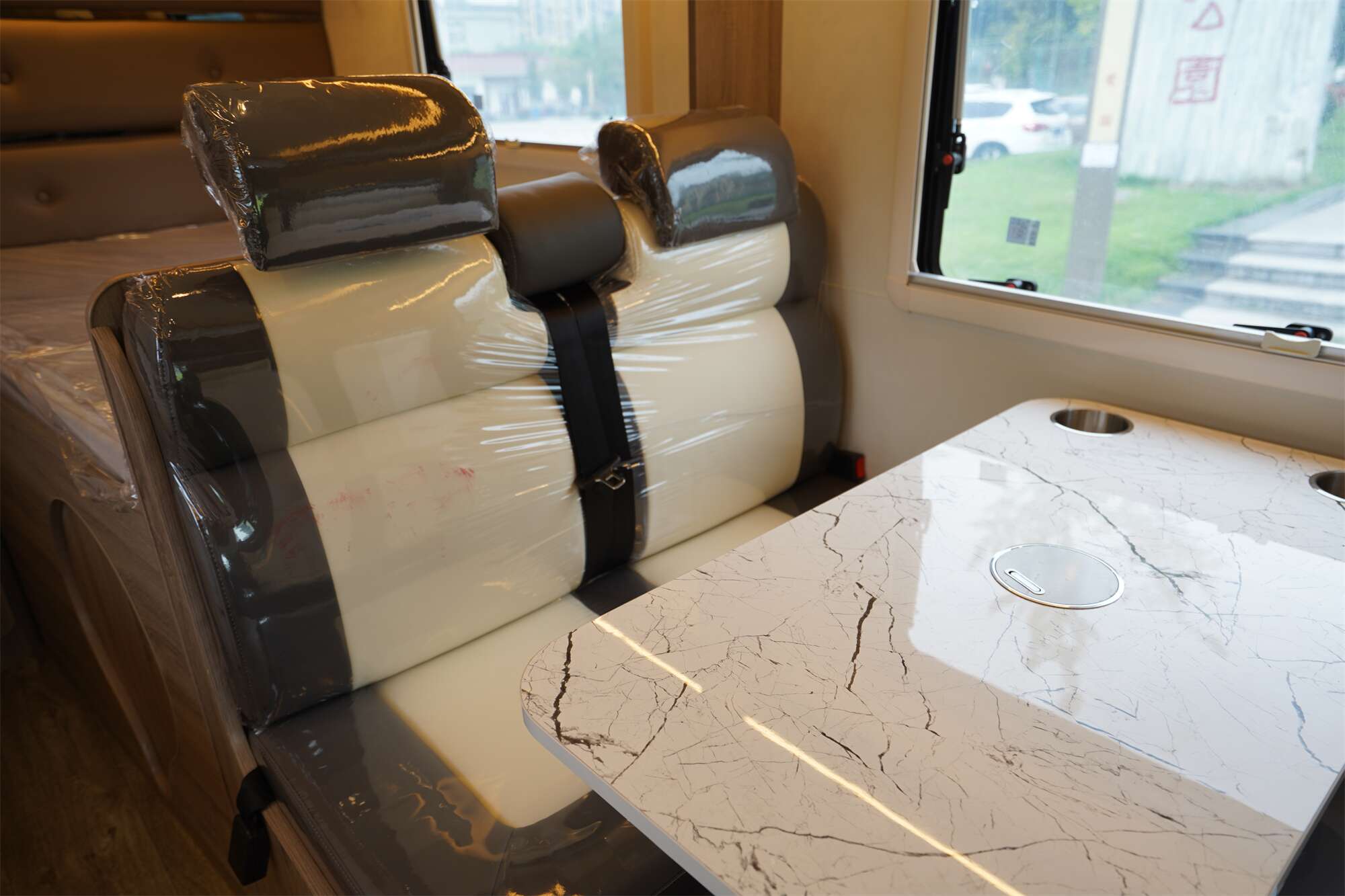 v362低顶6座房车,v362升顶7座房车