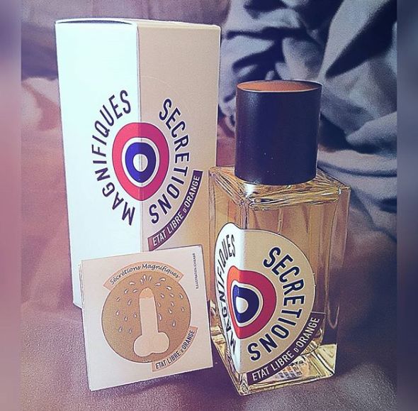 香水味道特别重,香水里有浓烈的味道