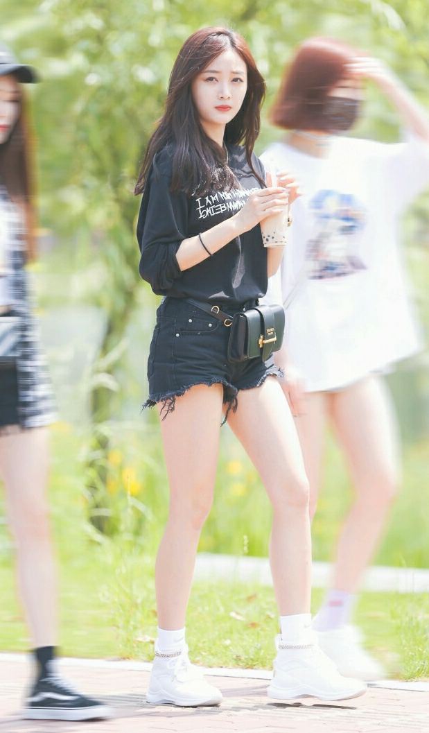 被女团带火的“静脉舒张袜”，是不是智商税？看吴宣仪就很有效果