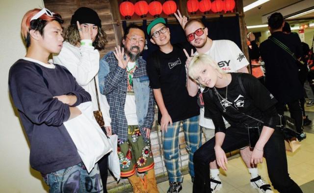 virgilabloh和侃爷谁成就高,virgilabloh与侃爷拥抱