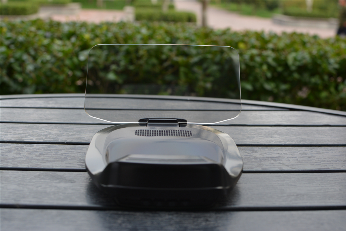 自从上过小米众筹,车萝卜又出新品,彩屏HUD真香