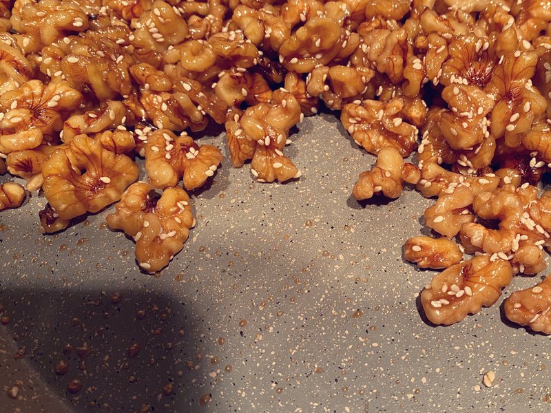 做好的琥珀核桃让人难以抗拒,琥珀核桃教程来了私藏美食大分享