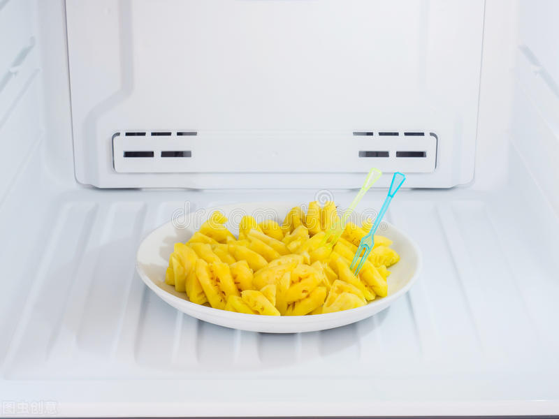 风冷冰箱跟直冷冰箱价格差多少,买风冷冰箱要注意什么