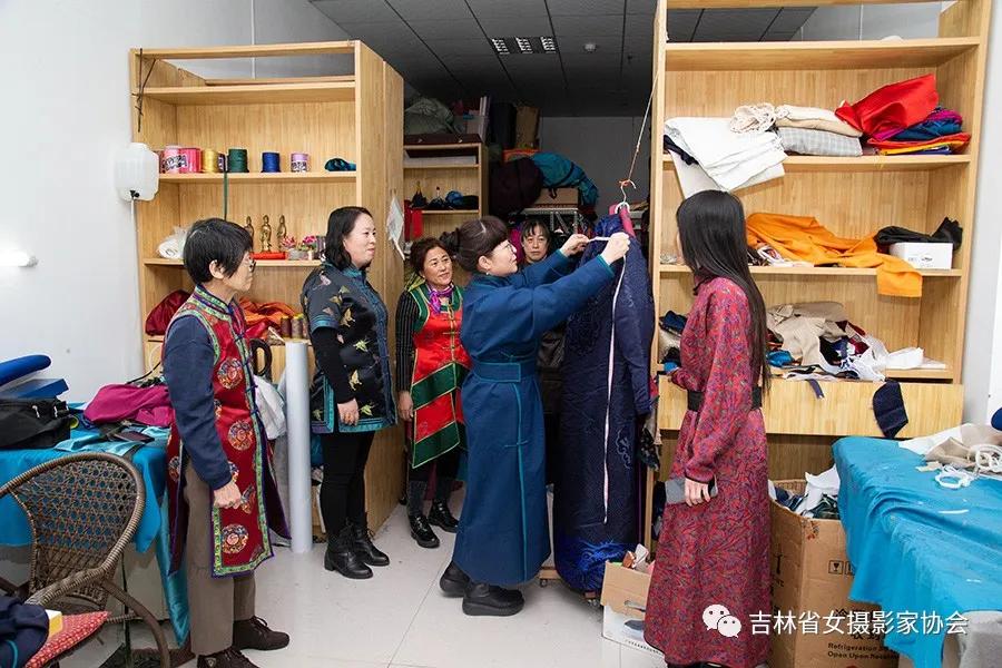 蒙古族服饰第四批非物质文化遗产,蒙古服饰非遗现状