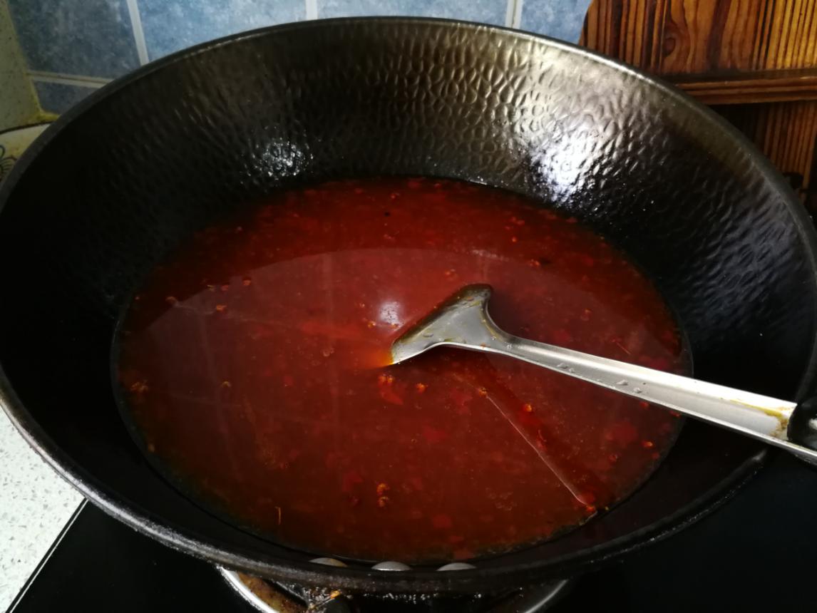 分享一道超经典的川菜水煮牛肉,水煮牛肉不放肉的正宗做法川菜