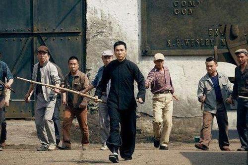 一代宗师叶问李小龙,李小龙叶问厉害吗