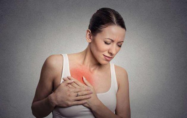 哺乳期堵奶了自己在家怎么疏通,宝妈月子里堵奶高烧用酒精擦身