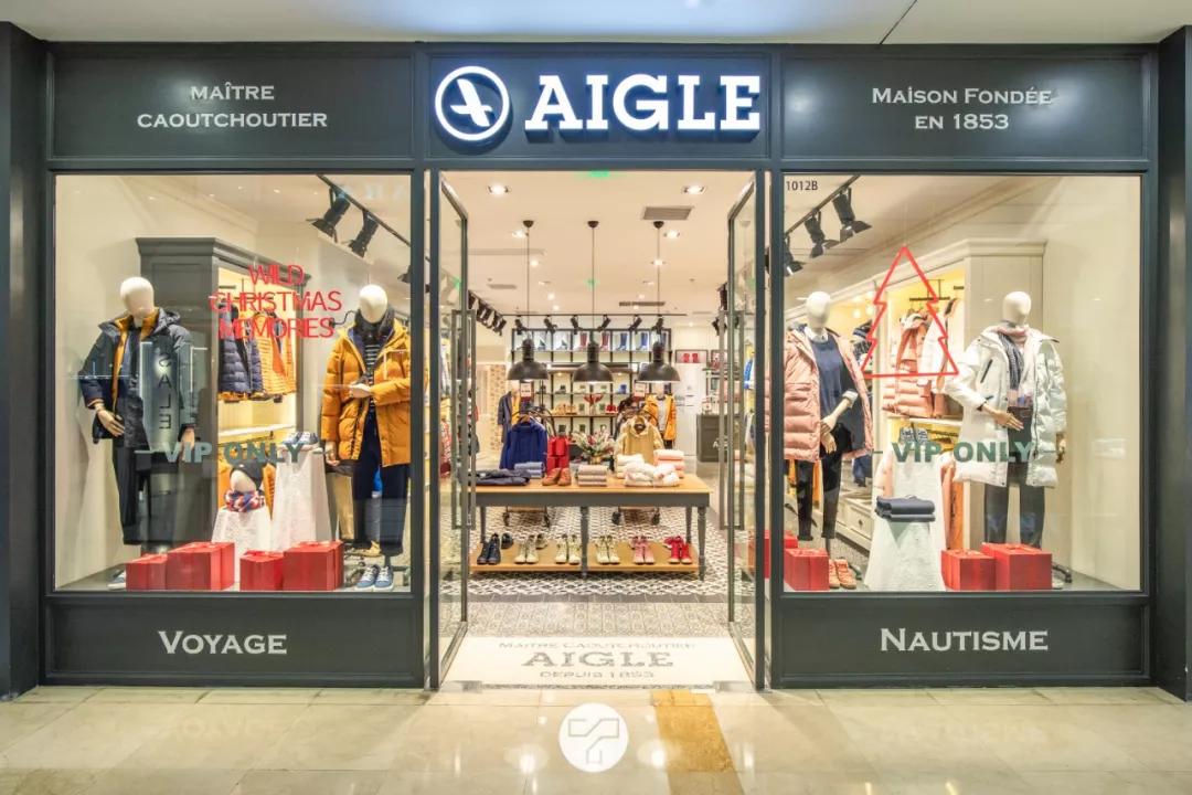 元旦来这家宝藏商场！热辣车模+街舞公演带你解锁年末购物新姿势