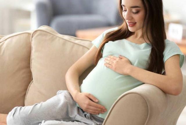 十八岁每天服用一粒叶酸好吗,45岁后女性每天服一粒叶酸