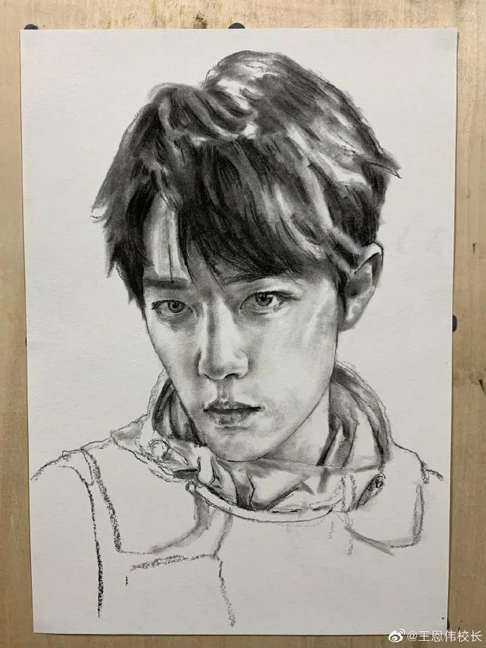 他画遍所有明星，画谁像谁，肖战、热巴、刘亦菲眼神看醉了