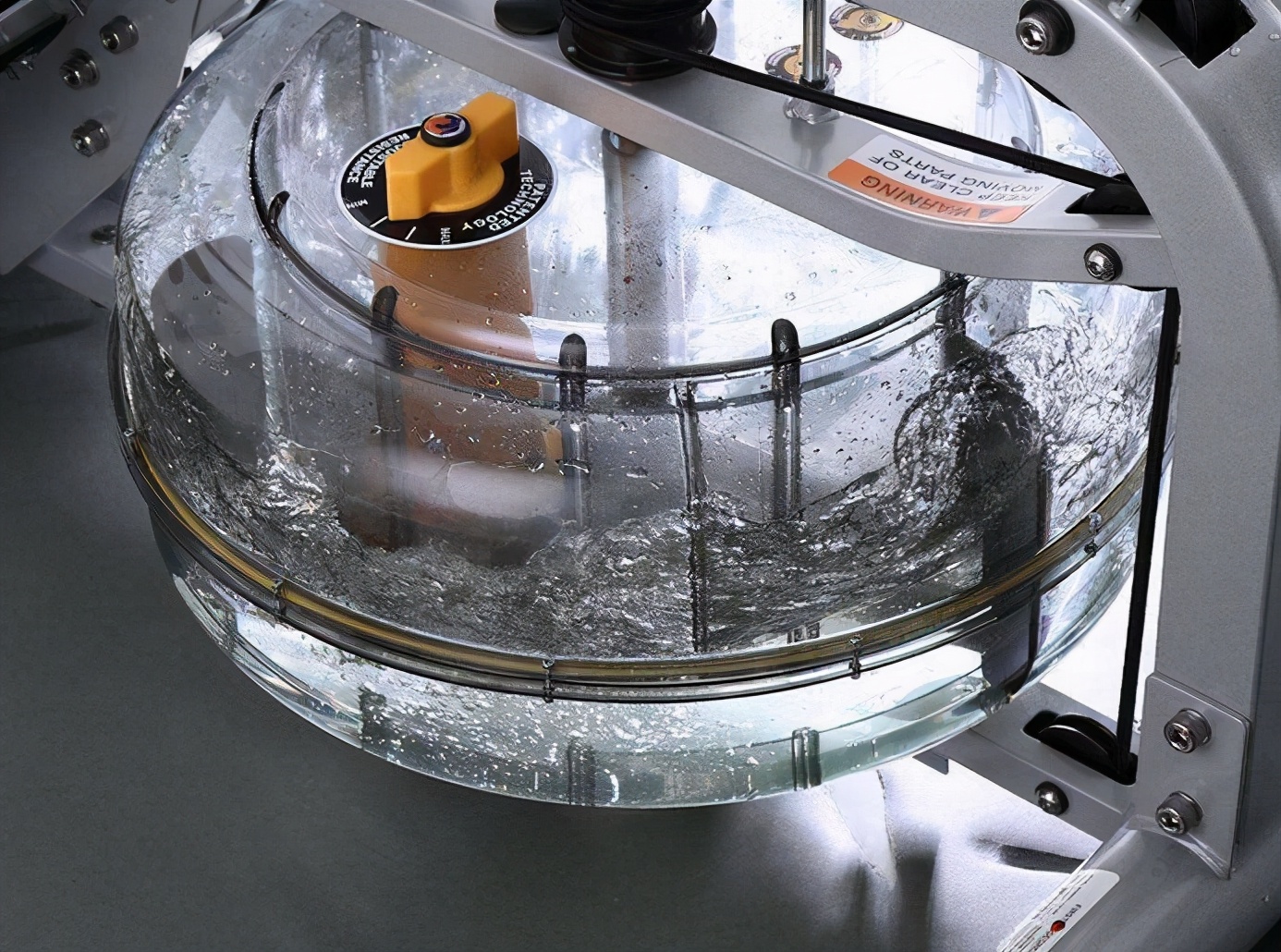 磁控划船机和水阻划船机哪种好,液压划船机和水桶划船机